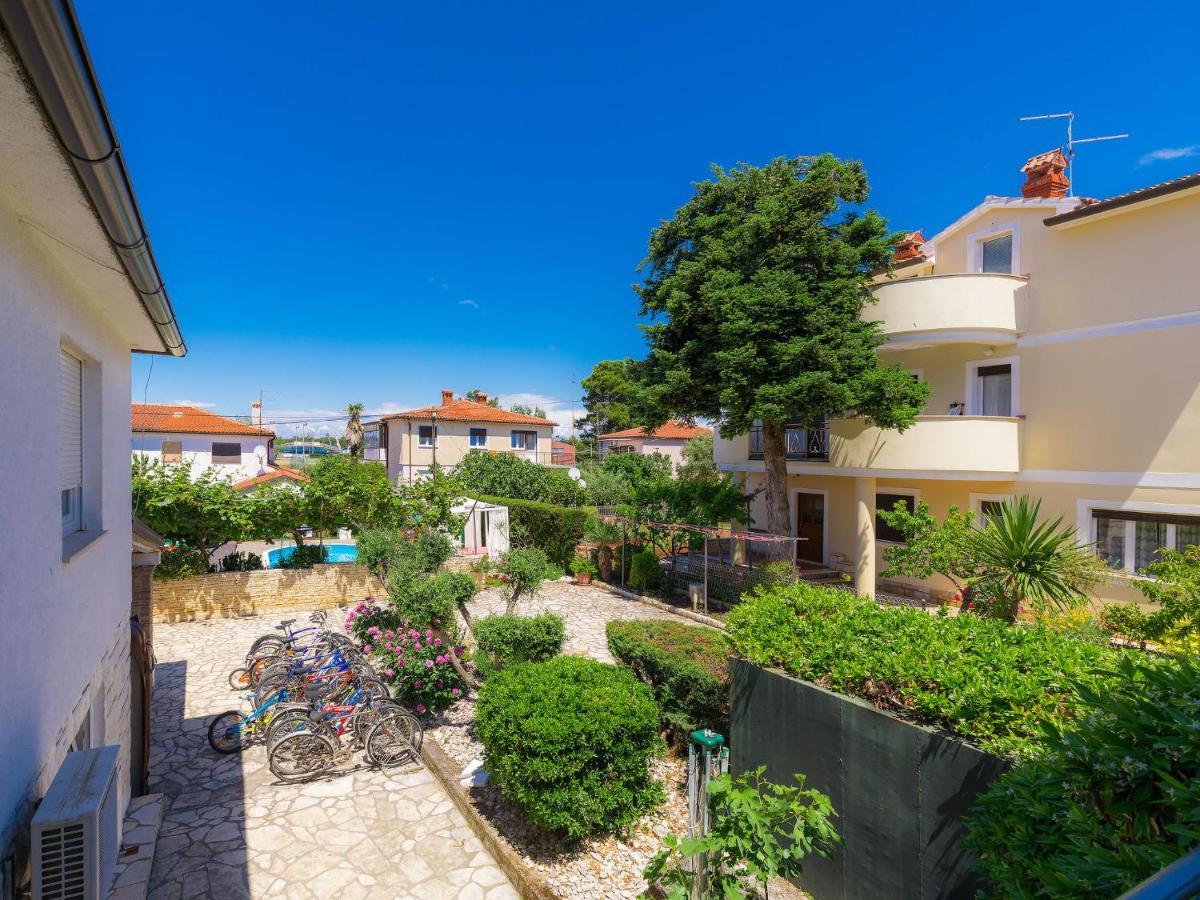Apartment Nika-5 Umag Buitenkant foto